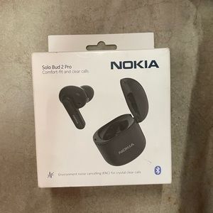 Set of wireless ear buds - Nokia